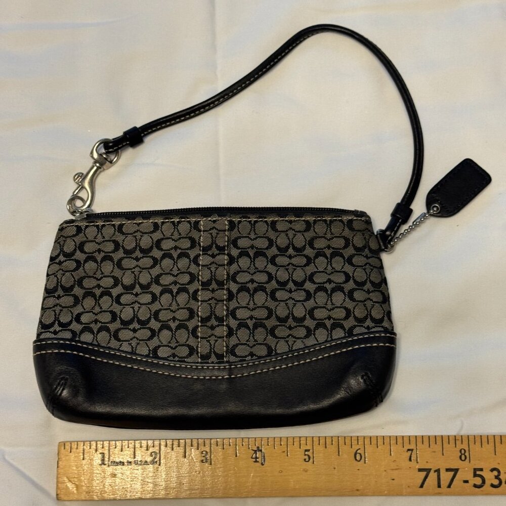 Coach wristlet - black